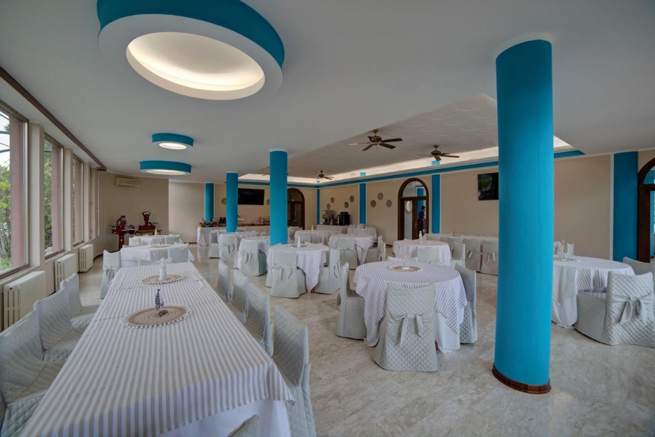 Hotel Sporting Vasto Exterior foto